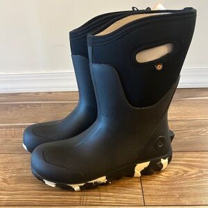 NEW Bogs Classic Seamless Mid Marble Boots in Women's Size 10/41